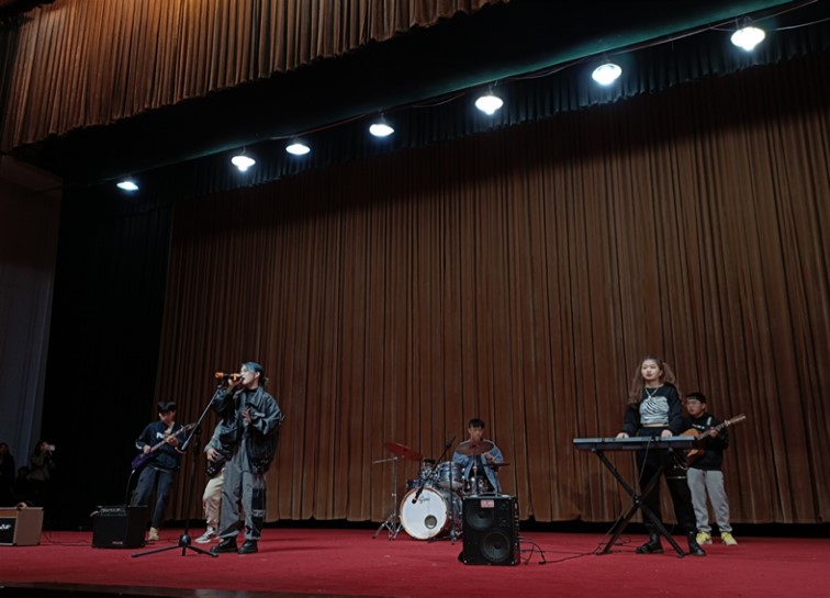 943d3d2bdc4c475c87a125297b8fe28a.jpg 2.jpg