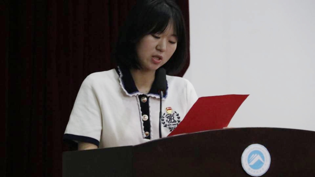 d8c35822222544348c04ef1084ce540d.jpg d8c35822222544348c04ef1084ce540d.jpg