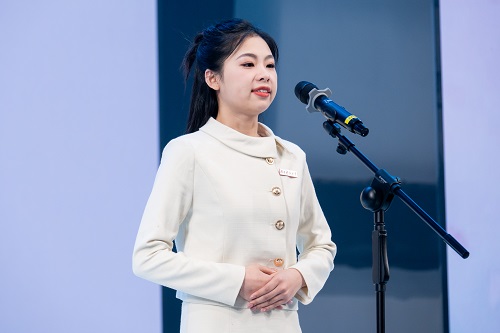 信息与电气工程公司宁璐瑶演讲.jpg